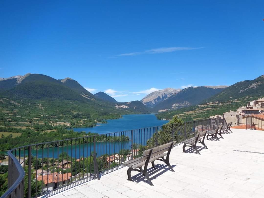 Casa vacanze al Castello Villetta Barrea Esterno foto